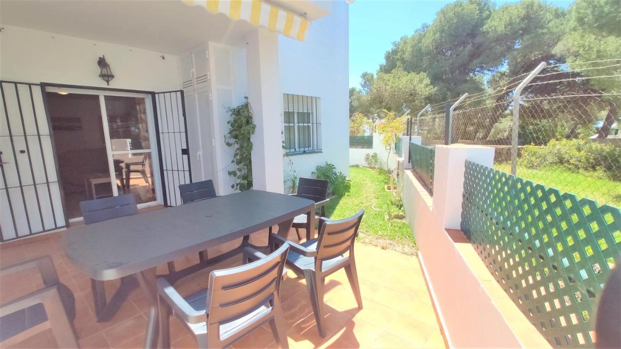 Apartamentos Rotonda Conil De La Frontera Exterior photo